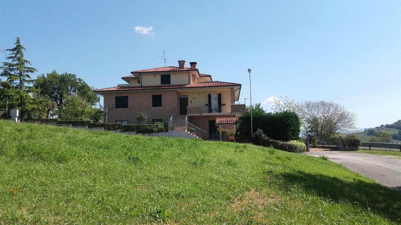B & B Il Sicomoro Montecarotto Екстериор снимка